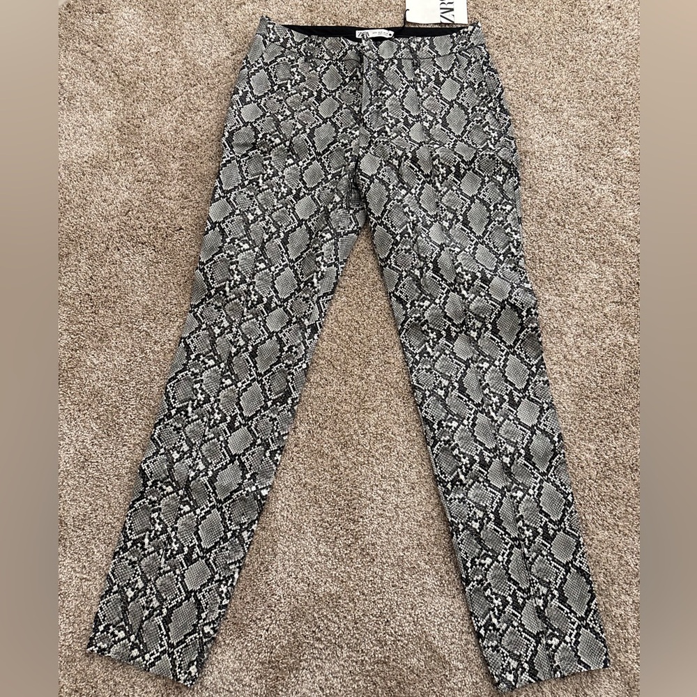 NWT Zara snakeskin pants size Medium